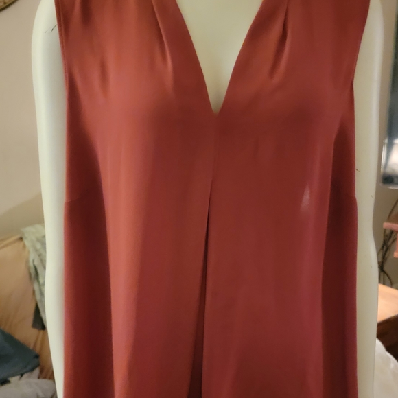 Top - Picture 2 of 4